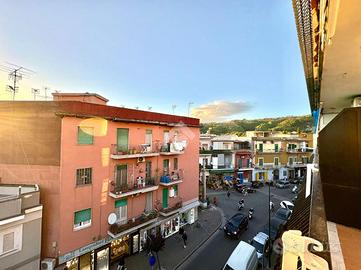 2 LOCALI A NAPOLI