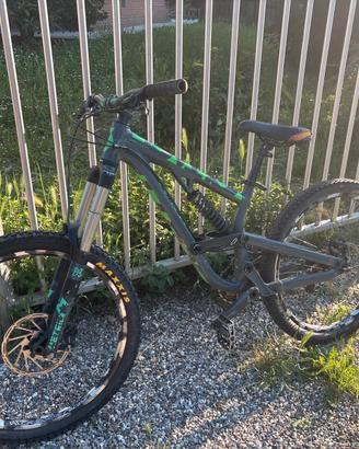 bici da downhill Scott voltage