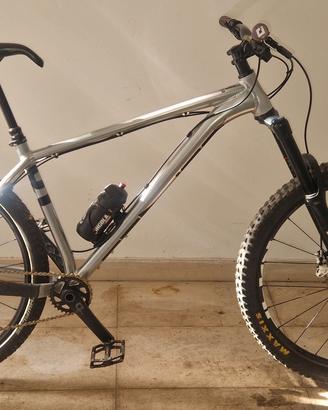 hooner  octane one ragëia L
