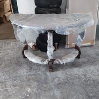 consolle in legno scuro 