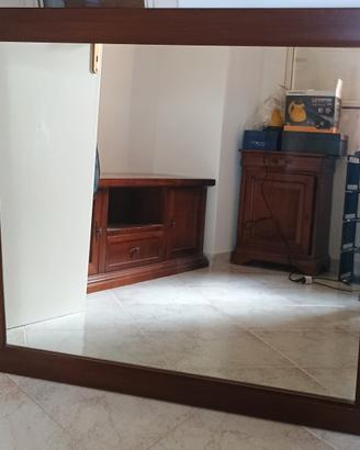 Specchio e mobili  vari 