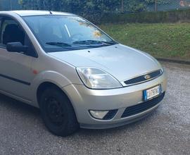 Ford Fiesta 1.4 16V 5p. Ghia