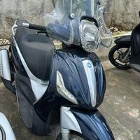 Beverly 300