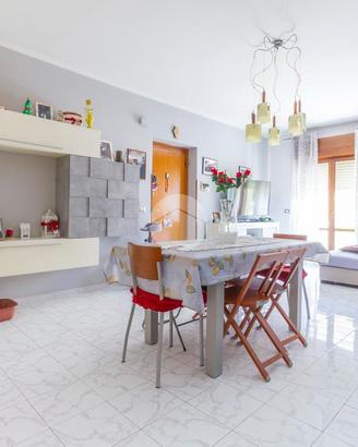 4 LOCALI A VILLABATE
