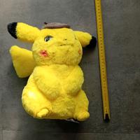 peluche Pikachu giochi preziosi pokemon, detective