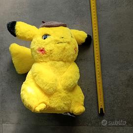 peluche Pikachu giochi preziosi pokemon, detective