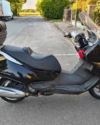 Aprilia Atlantic 250