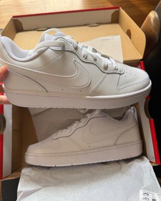 Nike court 38.5