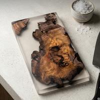 Tagliere Artisanal Legno e Resina - Pezzo Unico