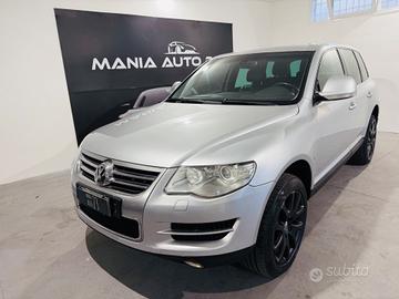 Volkswagen Touareg 3.0/240CV V6 TDI DPF tip. Execu