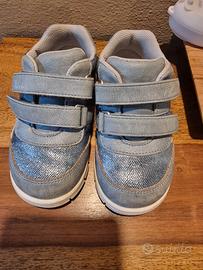 Scarpa Sportiva
Sneakera bambina Falena CHICCO