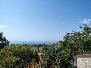 Rustico panoramico con palmento e corte interna