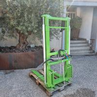 Forchino trattore con stringicasse