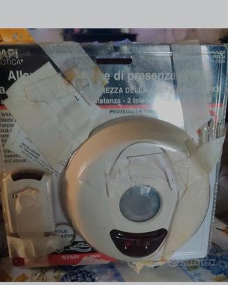 Allarme con sensore di presenza