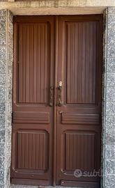 Porta d'ingresso a due ante in legno massello
