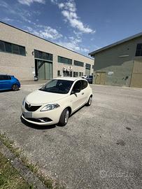 Lancia Y