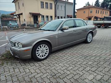 Jaguar xj6 x351 sovereign