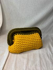 Borsa clutch bicolor giallo e verde uncinetto