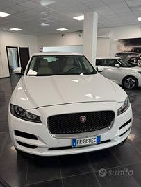 Jaguar F pace 180 cv diesel