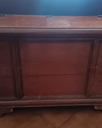 Cassapanca in legno