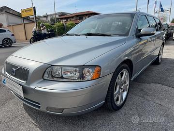 Volvo V70/XC70 V70 2.4 D5 20V (185CV) cat FULL OPT