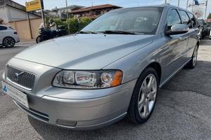Volvo V70/XC70 V70 2.4 D5 20V (185CV) cat FULL OPT