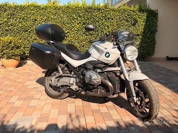 BMW R1200R White Perl