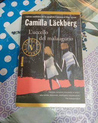 LIBRO-L'UCCELLO DEL MALAUGURIO-C.LACKBERG-2015