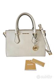 Michael Kors borsa sheila media panna chiara