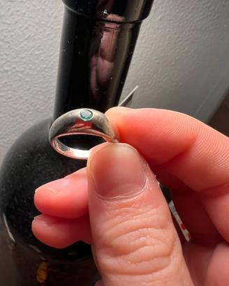 Anello in argento con smeraldo