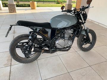 Cafe racer