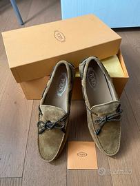 Mocassini uomo Tod’s in camoscio mai indossati