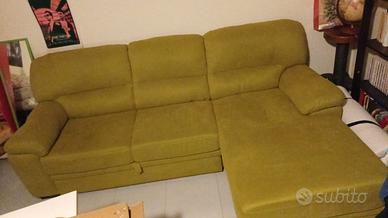 Divano angolare con carrello funzione Letto