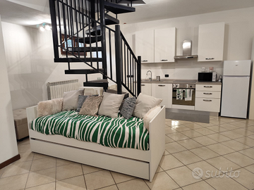 Camera in Appartamento per brevi periodi - LEGGI