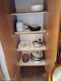 Mobile marrone in legno