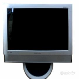 111 TV MONITOR “SAMSUNG LCD TV PC 19”