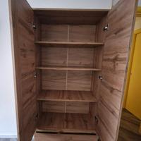 Armadio con ante e due cassetti