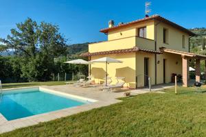 Villa con piscina esclusiva