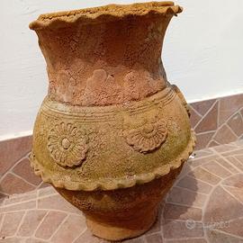 Vaso antico in terracotta