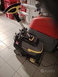 Lavasciuga pavimenti karcher