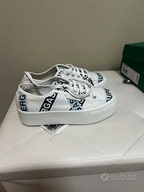 Scarpe superga