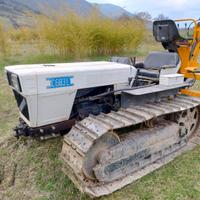 trattore cingolato Lamborghini 603L con escavatore