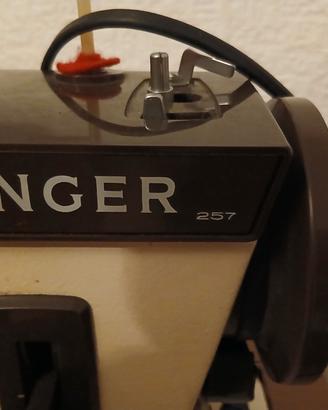 Singer 257
