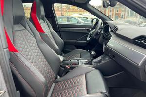 Auto Audi RSQ3
