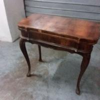 Tavolo da gioco antico