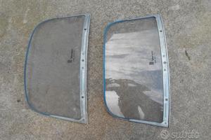 Parabrezza d'epoca con telo, vespa ciao