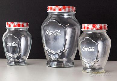 COCA-COLA RARO SET DI TRE VASI IN VETRO CON TAPPO 