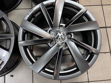Cerchi in lega 17 originali vw T-roc Golf Touran