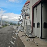 Scala a castello 8 gradini + pedana modello Casta'