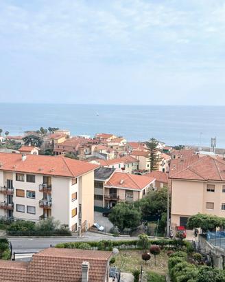 Trilocale vista mare